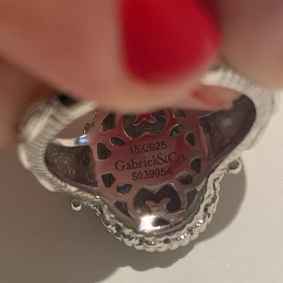 Real Vintage Style Ring- REAL GOLD AND DIAMONDS - Picture 6 of 10